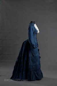Kleid um 1875 – 1884